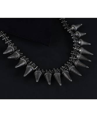 Sangeeta Boochra Silver Necklace 1