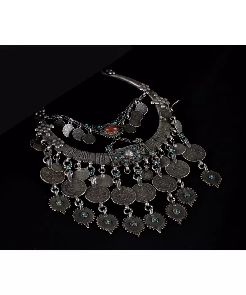 Sangeeta Boochra Silver Necklace