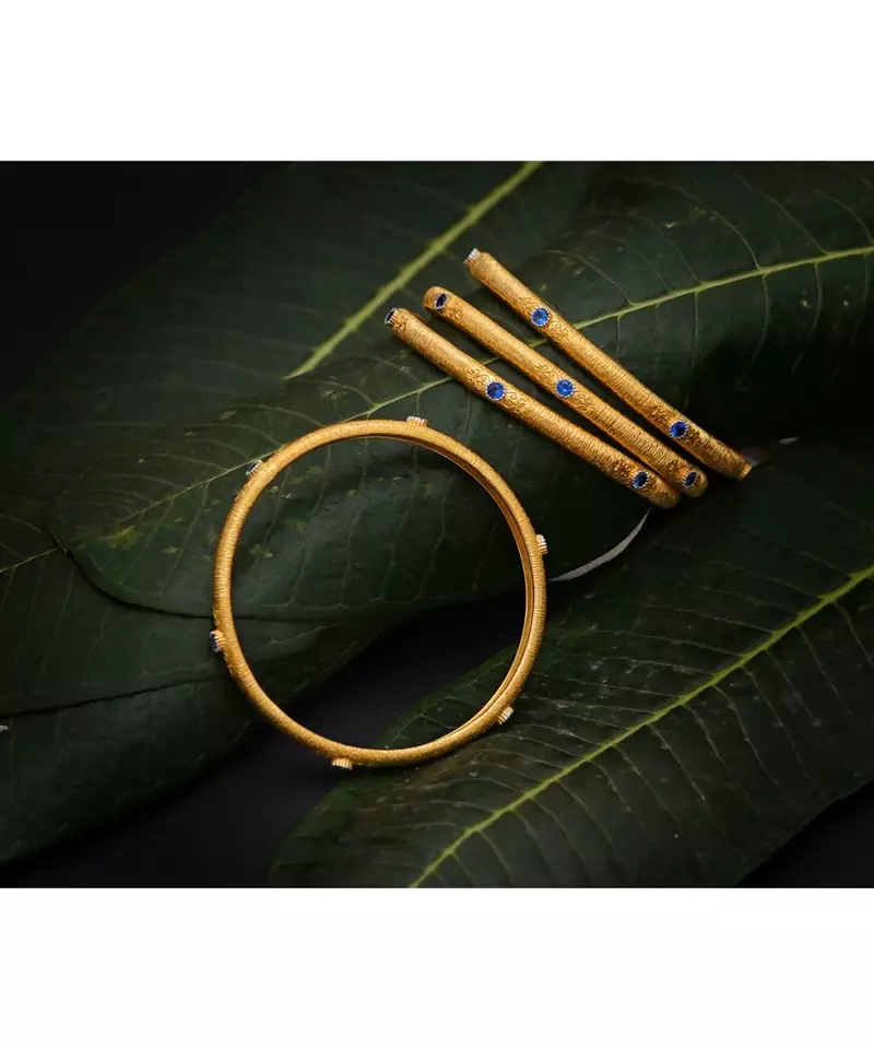 Sangeeta Boochra Silver Bangle With Gold Plating