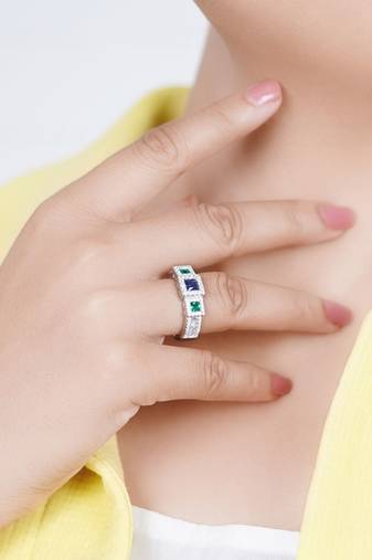 Sangeeta Boochra Silver Ring