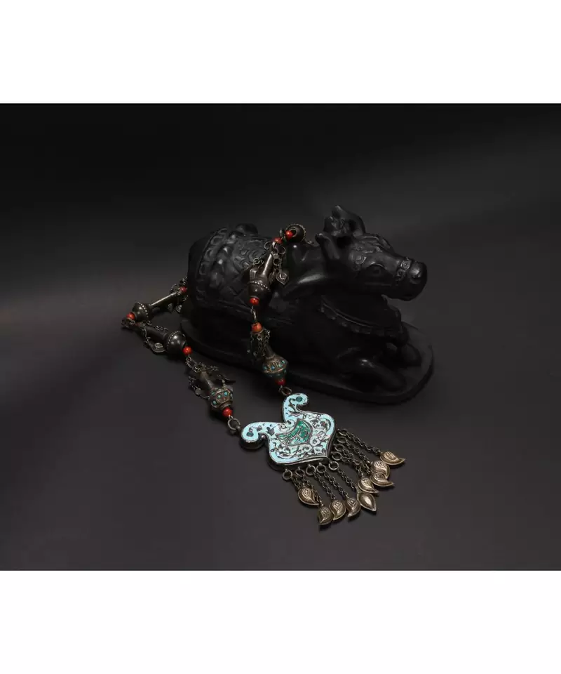 Sangeeta Boochra Silver Necklace