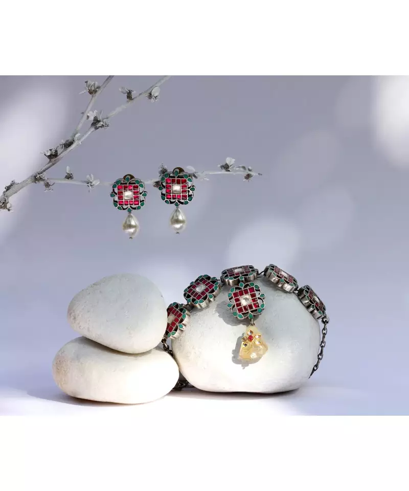 Sangeeta Boochra Silver Necklace And Earrings Set