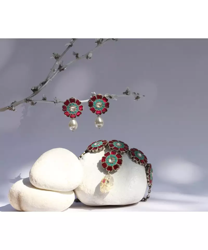 Sangeeta Boochra Silver Necklace And Earrings Set
