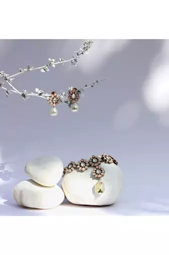 Sangeeta Boochra Silver Necklace And Earrings Set