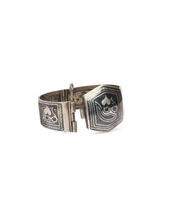 Sangeeta Boochra Silver Bangle 4