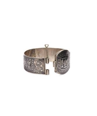 Sangeeta Boochra Silver Bangle 4