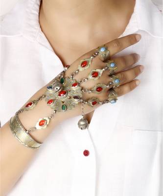 Sangeeta Boochra Silver Hand Harness 1