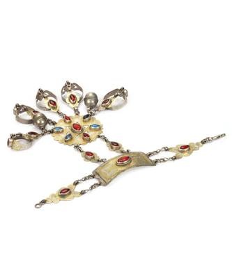 Sangeeta Boochra Silver Hand Harness 4