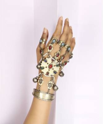 Sangeeta Boochra Silver Hand Harness 4