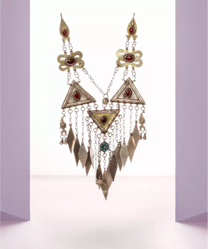 Sangeeta Boochra Silver Necklace