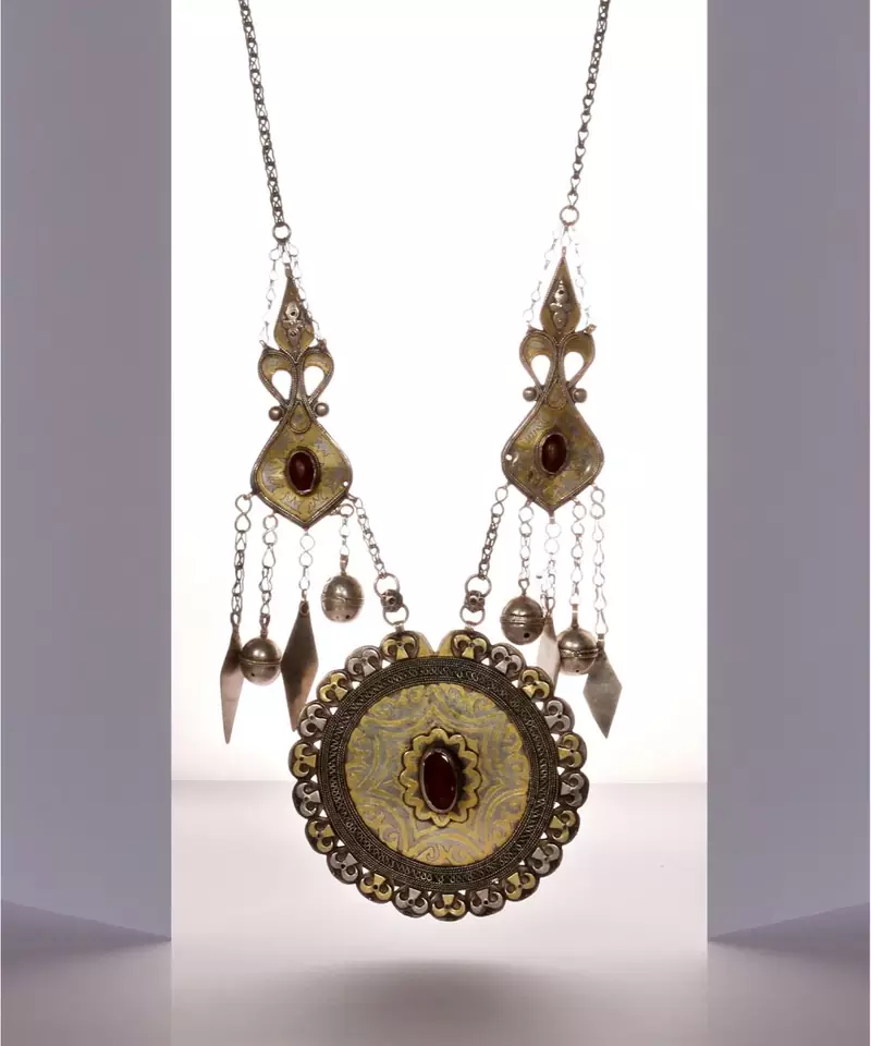 Sangeeta Boochra Silver Necklace