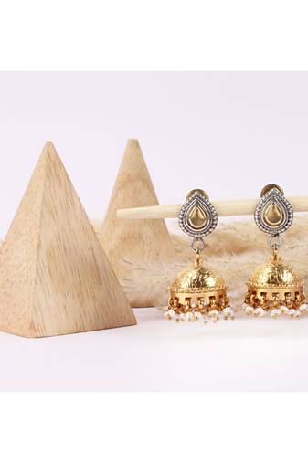 Sangeeta Boochra Silver Earrings