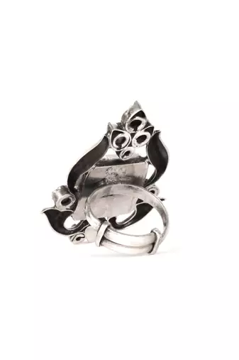 Sangeeta Boochra Silver Ring