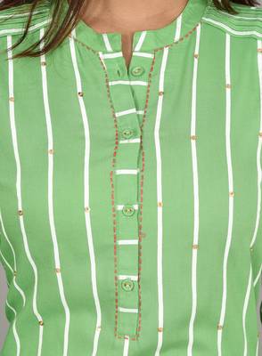 Green striped saganeri embroidery rayon ladies kurti 3