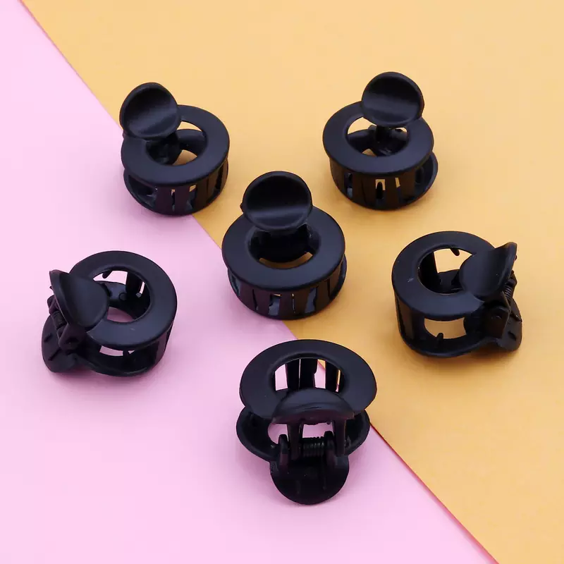 Black hair-accessories
