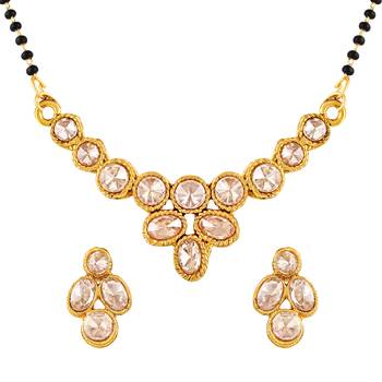 Classy Oval Shape Gold toned Mangalsutra Set For Women 3
