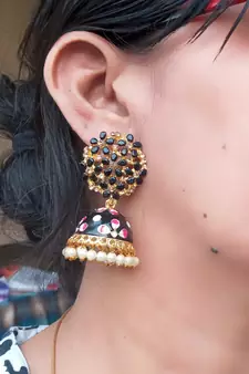 Black party-jewellery