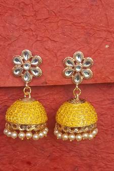 Yellow party-jewellery