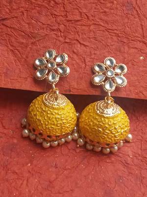 Yellow party-jewellery 2