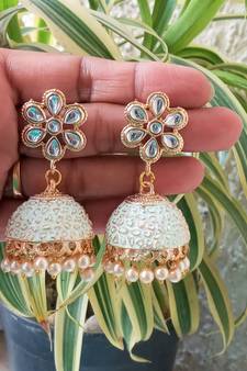 White party-jewellery