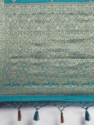Blue printed crepe saree with blouse 5