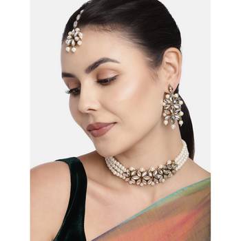 Traditional Kundan & Pearl Beaded Choker Set for Women/Girls 2