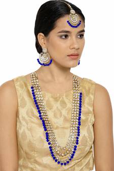 Traditional Kundan & Pearl Studed Bridal Jewellery Set for Women