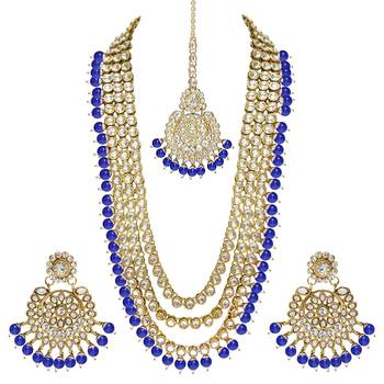 Traditional Kundan & Pearl Studed Bridal Jewellery Set for Women 3