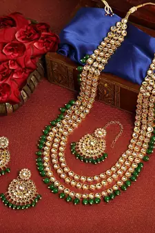 Traditional Kundan & Pearl Studded Bridal Necklace Jewellery Set for Women