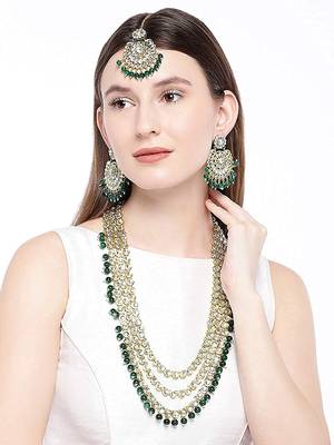 Traditional Kundan & Pearl Studded Bridal Necklace Jewellery Set for Women 1