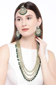 Traditional Kundan & Pearl Studded Bridal Necklace Jewellery Set for Women