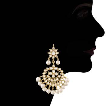 Traditional Handcrafted Faux Kundan & Pearl Studded Choker Jewellery Set For Women 4