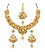 Traditional designer Gold toned Choker StyleNecklace Set with Mangtikka For Women