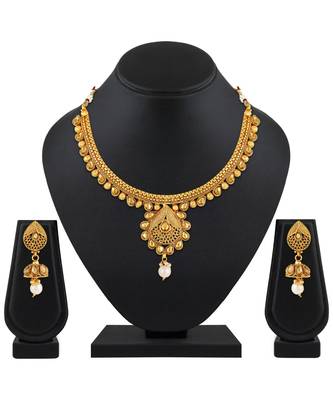 Traditional Pear Shape Gold toned Choker Necklace Set For Women 2
