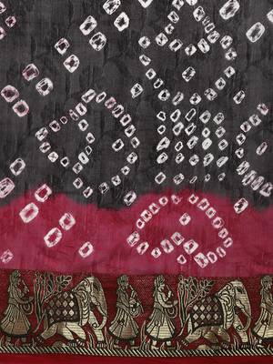 Black printed jacquard saree with blouse 3