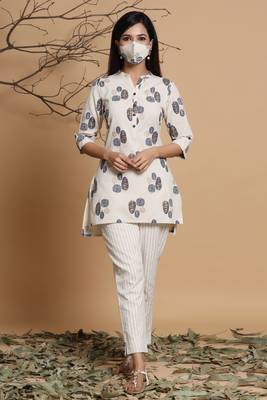 Natural Cotton Flex Printed High-Low Kurti Pant Set with Mask 1
