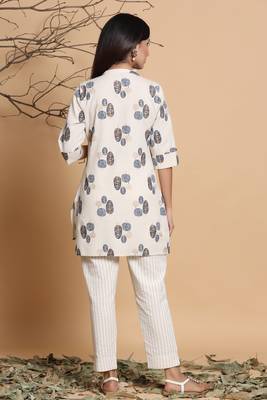 Natural Cotton Flex Printed High-Low Kurti Pant Set with Mask 3