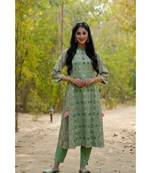 Pistagreen Cambric Mexican Print Pleated Yoke Kurta Kurta With Mask