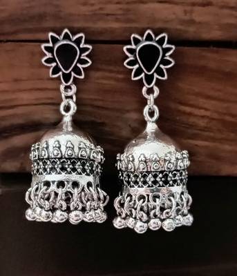 Black earrings 1
