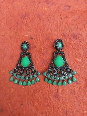 Black designer-jewellery 1