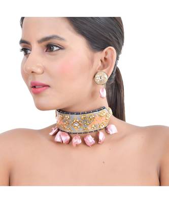 Pearl River Choker Necklace Set 1