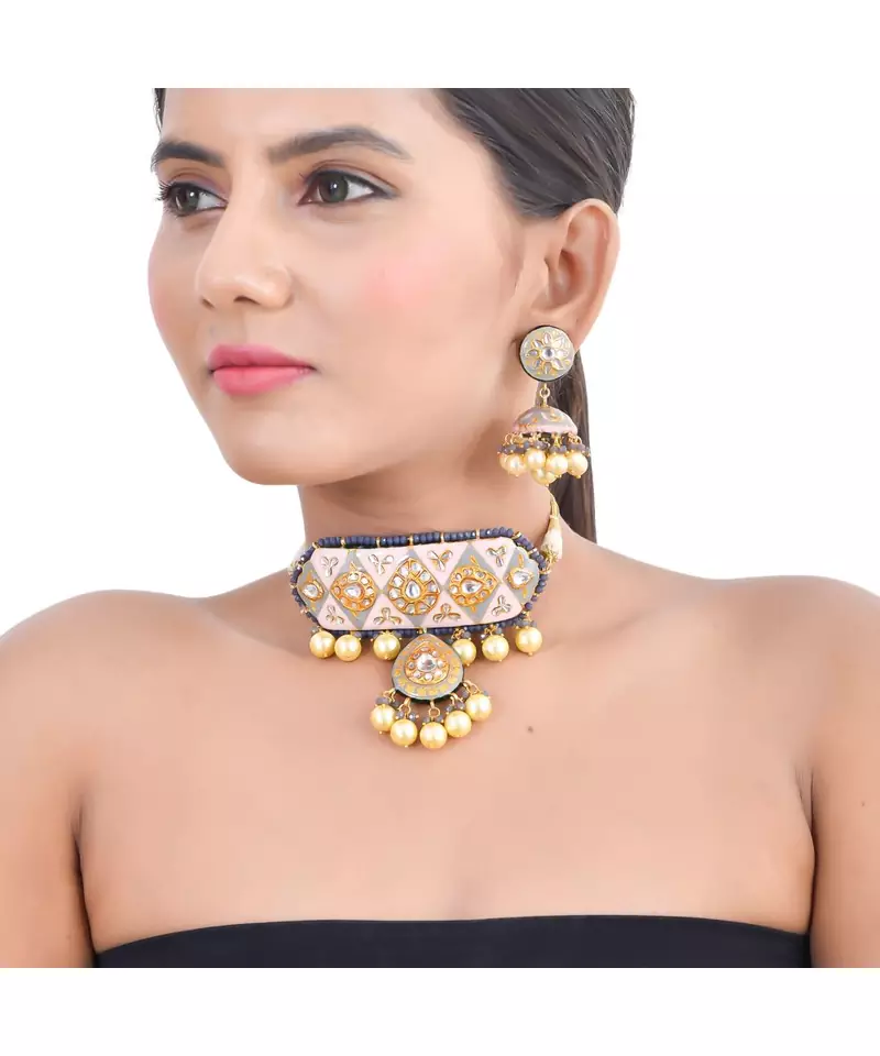 Taffy pink choker set