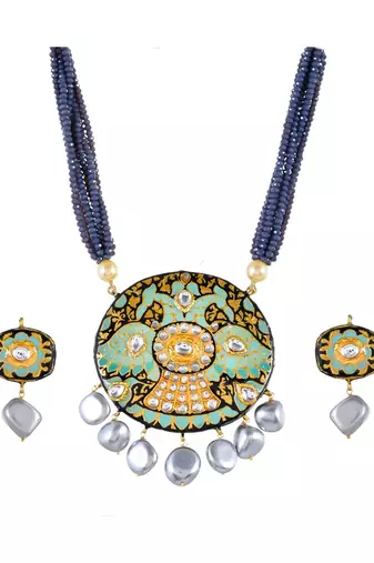 Ebony Black Necklace Set