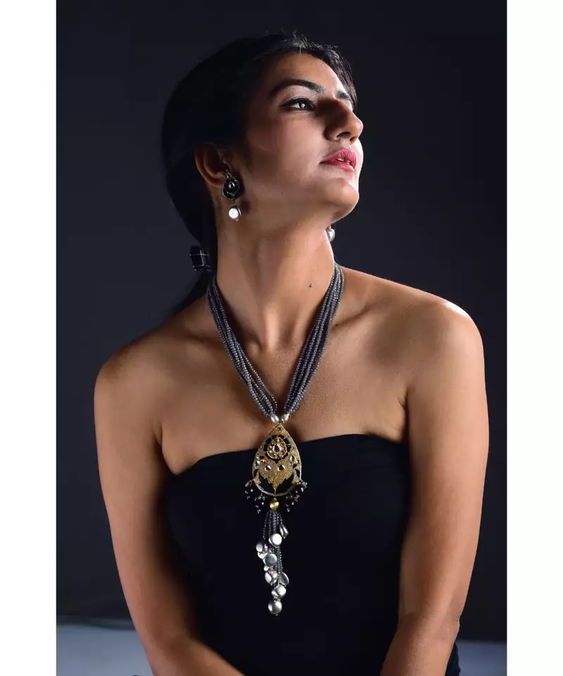 Fossil grey necklace set