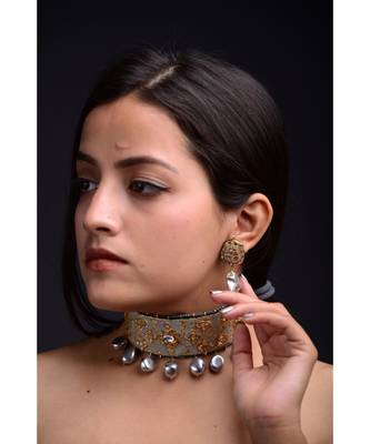 Magical Grey Choker Style Necklace Set 1