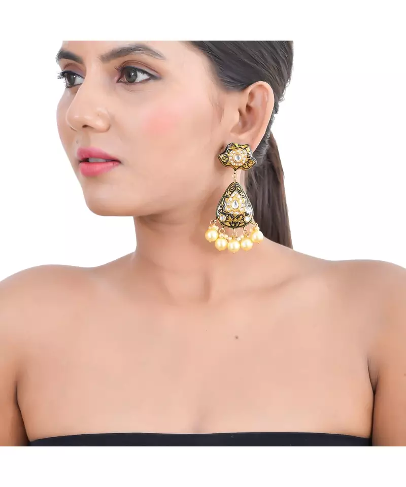 Black pearl earrings