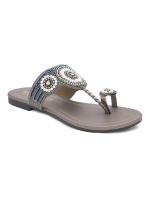 women flat footwear  1