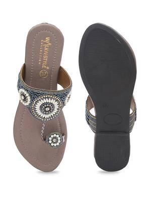 women flat footwear  4