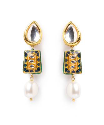 Meenakari gold necklace set in Kundan Polki and shell pearls 4