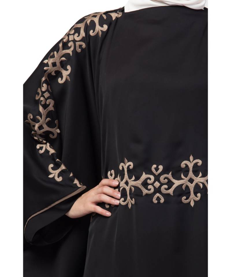 Nazneen waist and both sleeve resham embroidery Nida kaftan